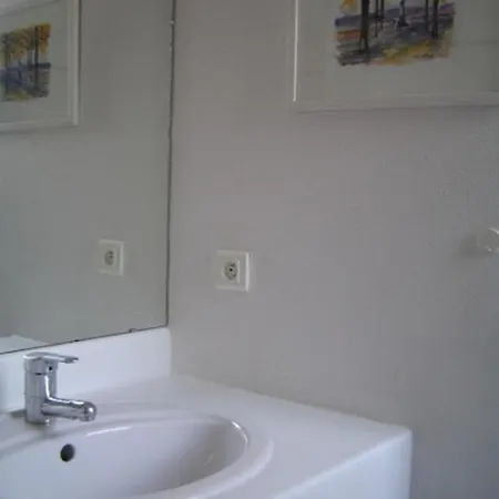 Le Clos Des Carmes Bed & Breakfast *