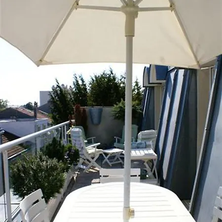 Le Clos Des Carmes *