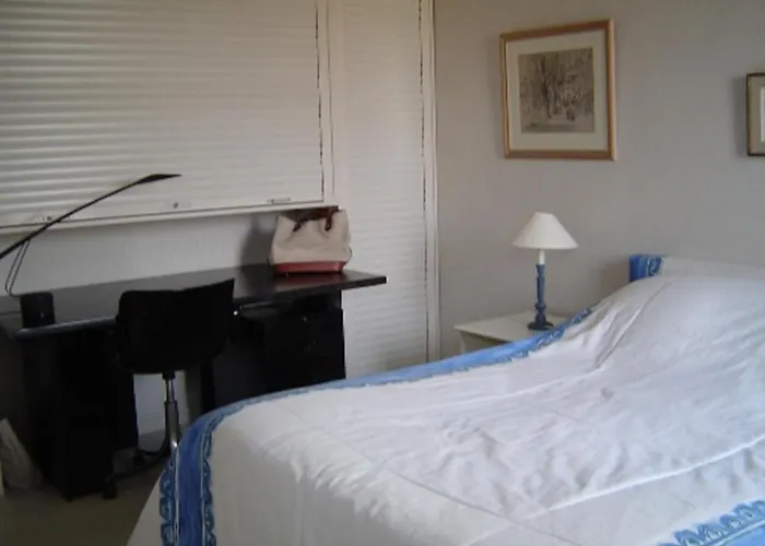 Le Clos Des Carmes Bed & Breakfast