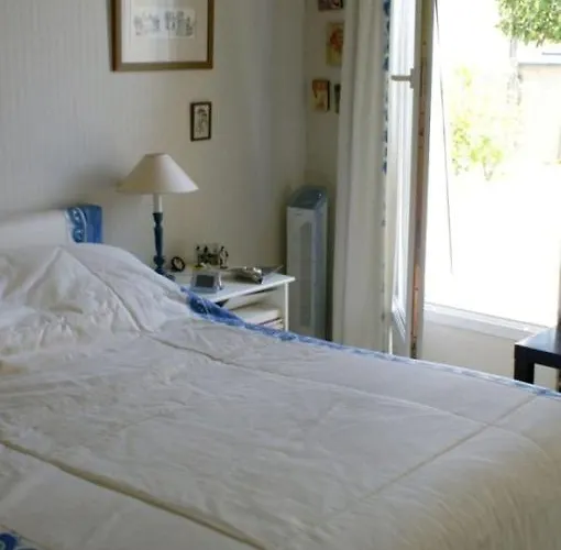 Le Clos Des Carmes Bed & Breakfast