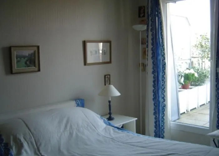 Le Clos Des Carmes Bordeaux