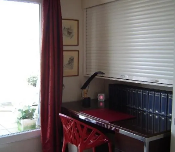 Le Clos Des Carmes Bordeaux